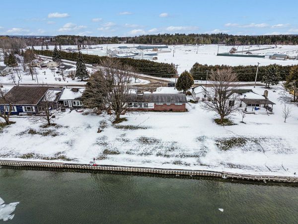 190 Riverside Drive, Cheboygan, MI 49721