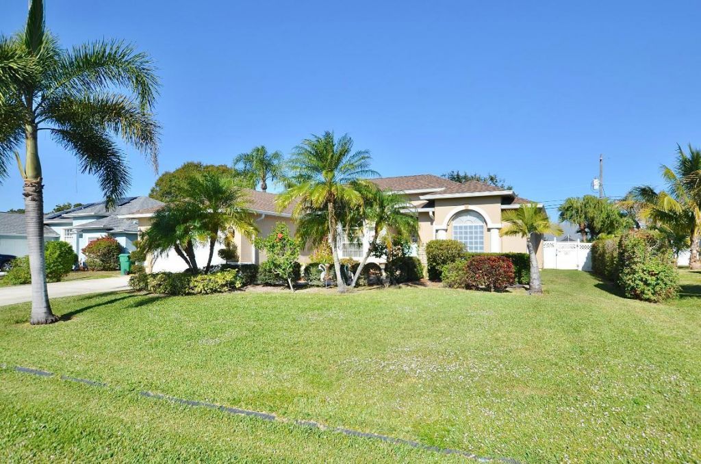 741 SW Jaslo Avenue, Port Saint Lucie, FL 34953 Photo
