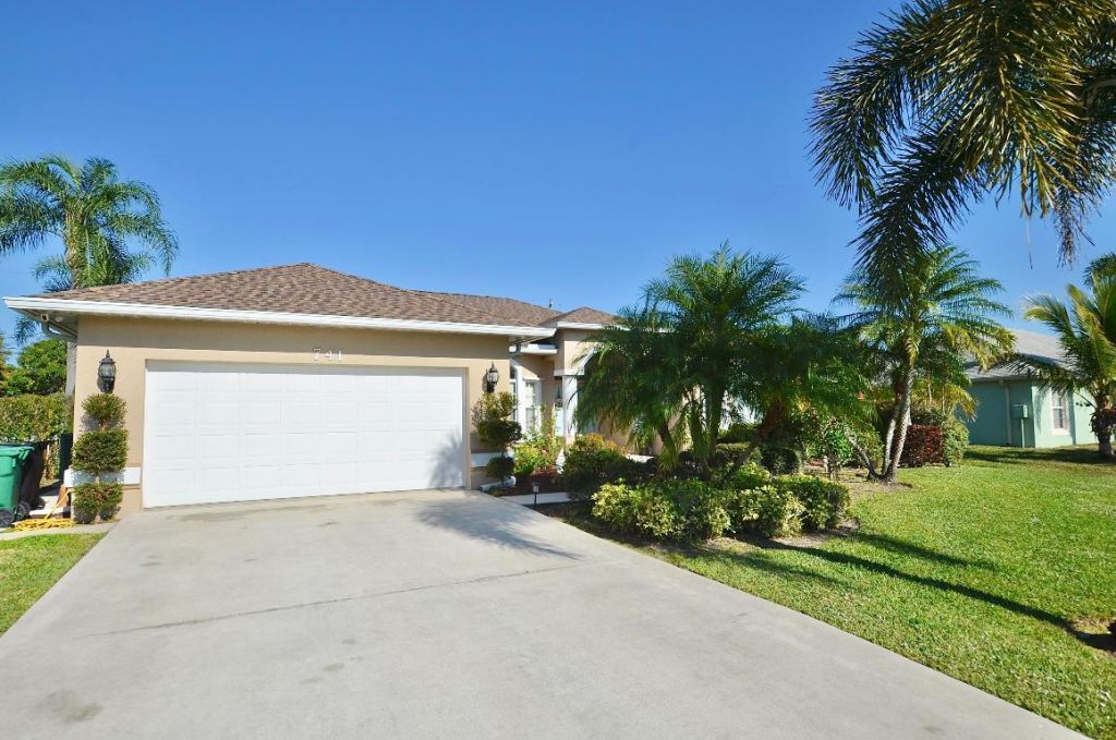 741 SW Jaslo Avenue, Port Saint Lucie, FL 34953 Photo