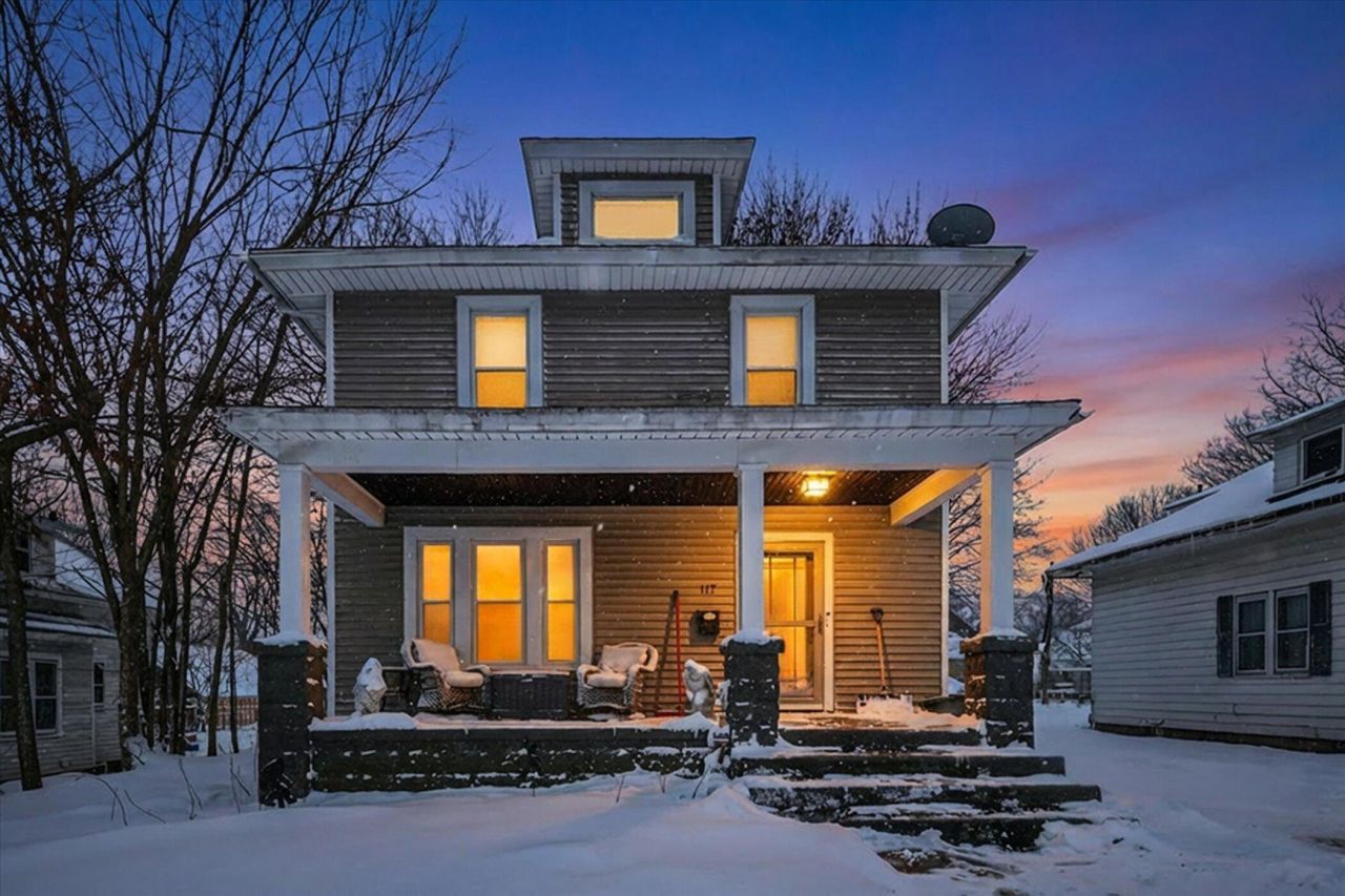 117 Charles Court, Buchanan, MI 49107 Main Photo