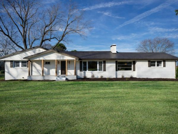 2194 Hampshire Pike, Columbia, TN 38401