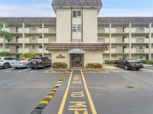 6200 NW 44th Street, Unit 106, Lauderhill, FL 33319