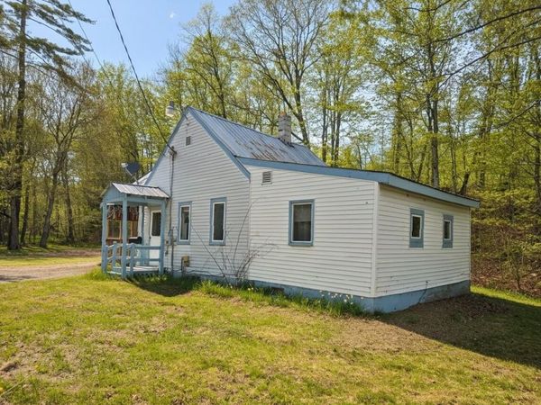 372 River Road, Avon, ME 04966