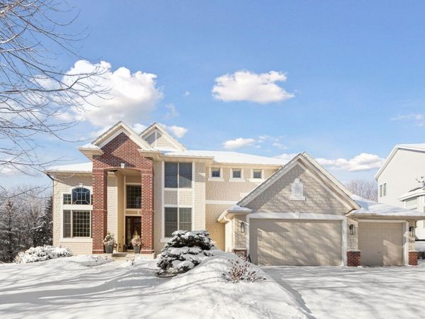 9176 Cold Stream Lane, Eden Prairie, MN 55347