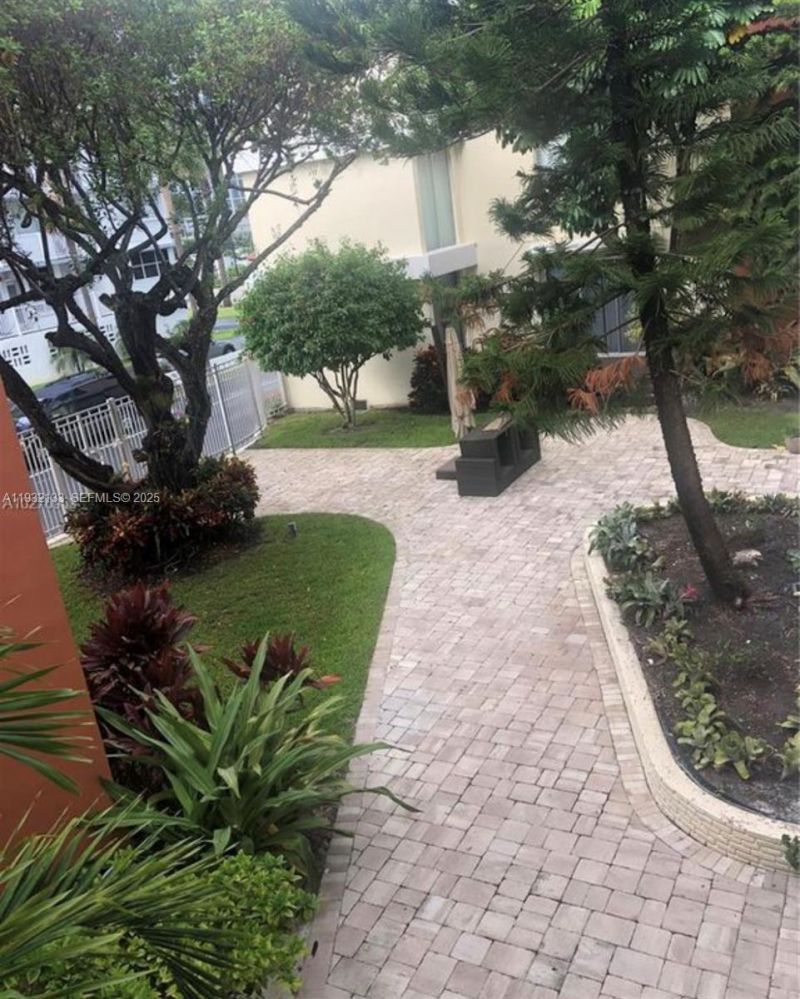 10210 Collins Ave , Unit 306, Bal Harbour, FL 33154 Photo