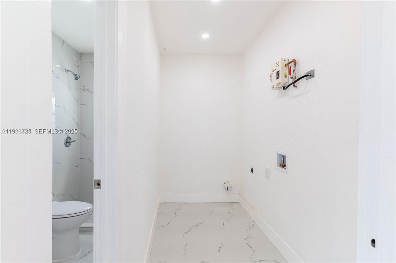 1430 NW 87th Ter , Miami, FL 33147 Photo