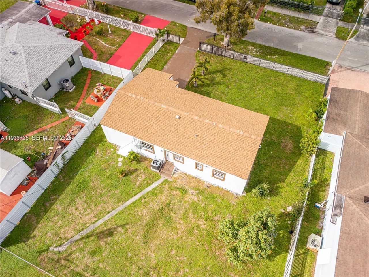 1430 NW 87th Ter , Miami, FL 33147 Photo