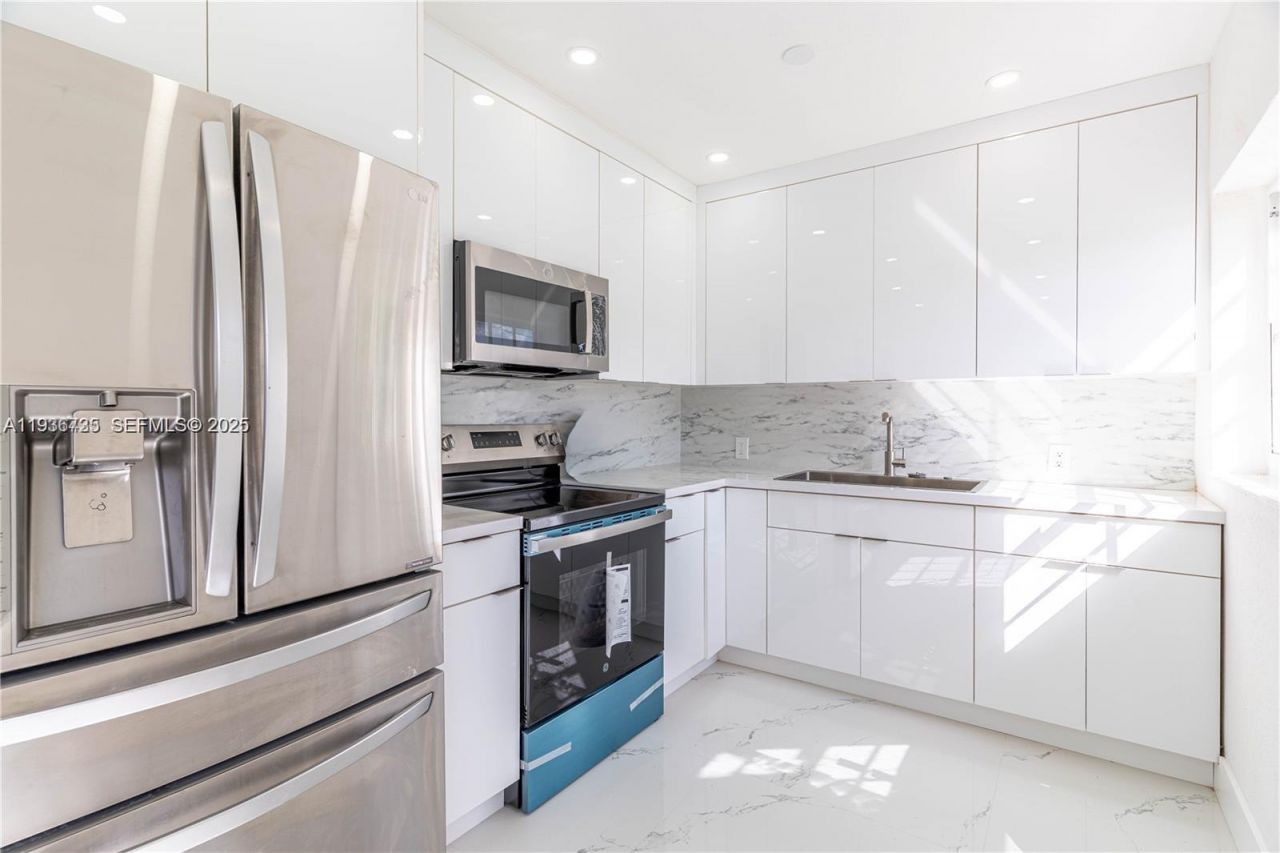 1430 NW 87th Ter , Miami, FL 33147 Photo