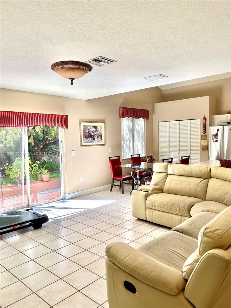 306 NW 115th Way, Coral Springs, FL 33071 Photo