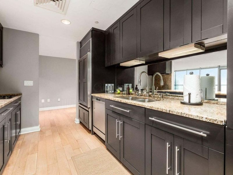 1 Miranova Place , Unit 720, Columbus, OH 43215 Photo 11