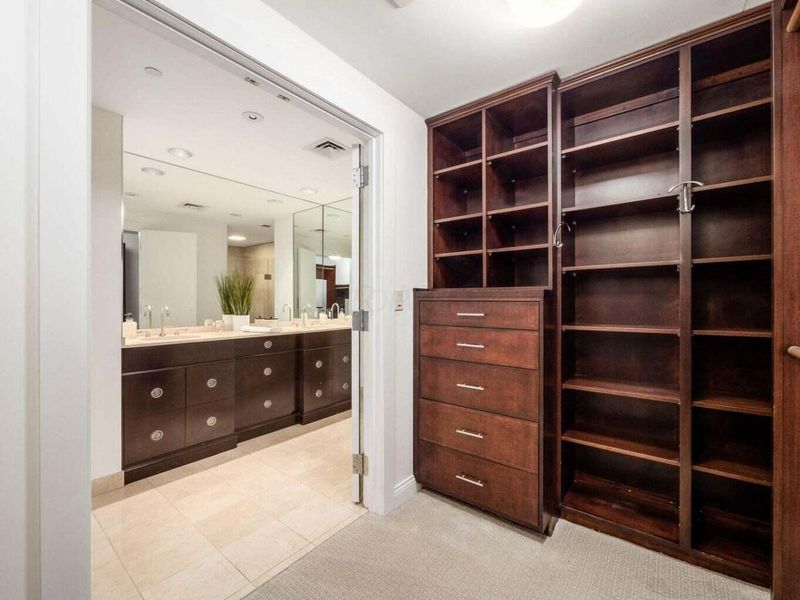 1 Miranova Place , Unit 720, Columbus, OH 43215 Photo 19