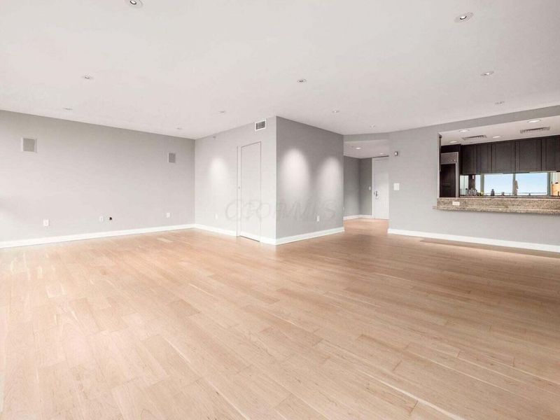 1 Miranova Place , Unit 720, Columbus, OH 43215 Photo 4