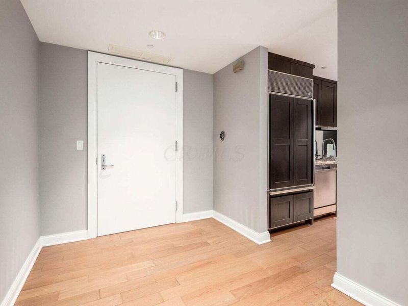 1 Miranova Place , Unit 720, Columbus, OH 43215 Photo 8