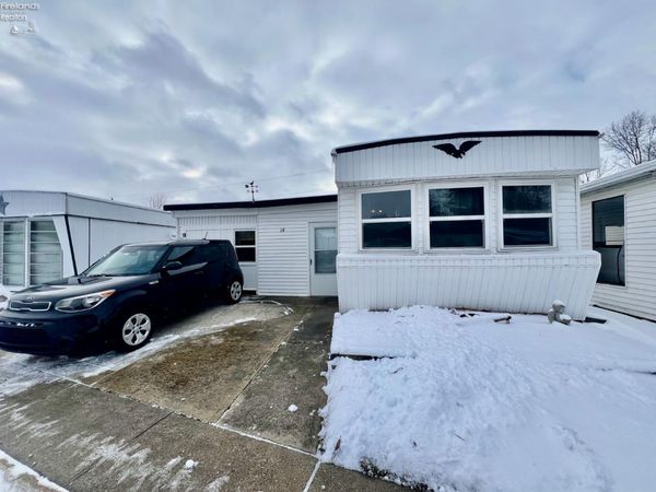 60 N State Route 101, Unit 14, Tiffin, OH 44883