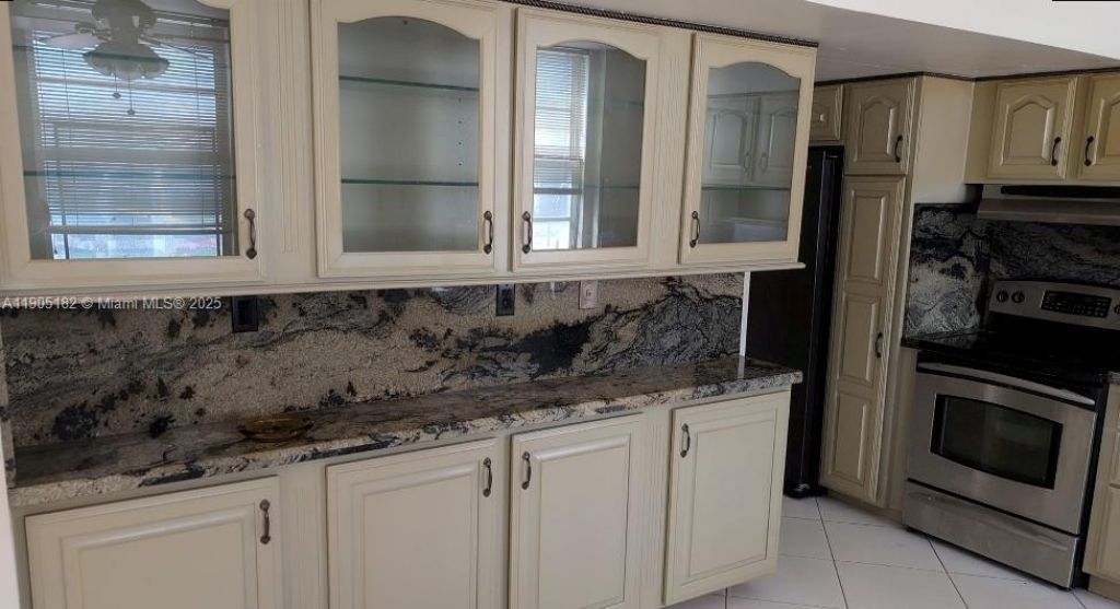 250 174th St , Unit 317, Sunny Isles Beach, FL 33160 Photo