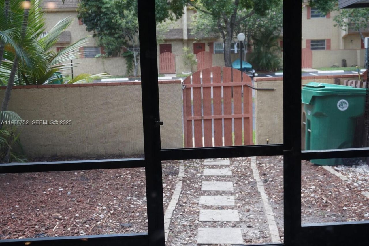 7175 Nova Dr, Unit 204, Davie, FL 33317 Photo