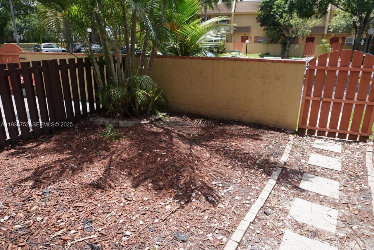 7175 Nova Dr, Unit 204, Davie, FL 33317 Photo