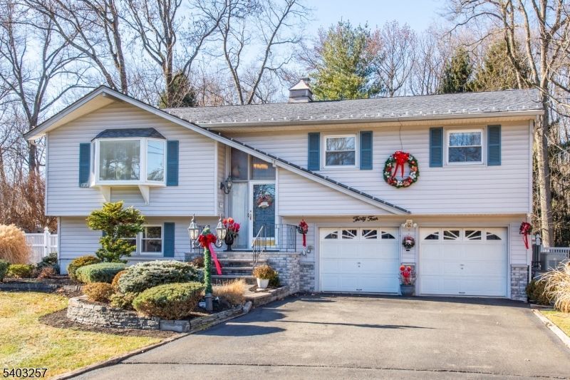 34 Carlos Dr, Fairfield, NJ 07004 Main Photo