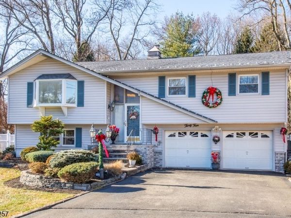 34 Carlos Dr, Fairfield, NJ 07004