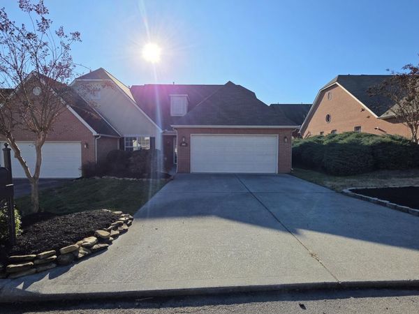 5963 Round Hill Lane, Knoxville, TN 37912