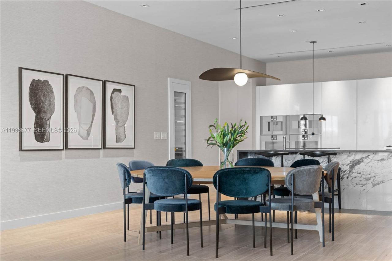 4701 N Meridian Ave, Unit 304, Miami Beach, FL 33140 Photo