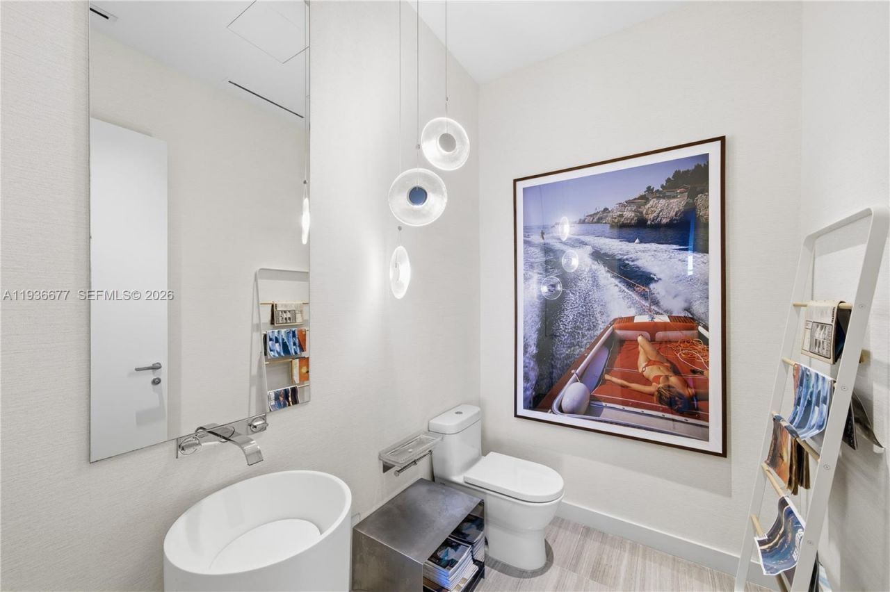 4701 N Meridian Ave, Unit 304, Miami Beach, FL 33140 Photo
