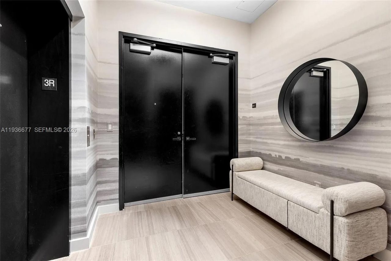 4701 N Meridian Ave, Unit 304, Miami Beach, FL 33140 Photo