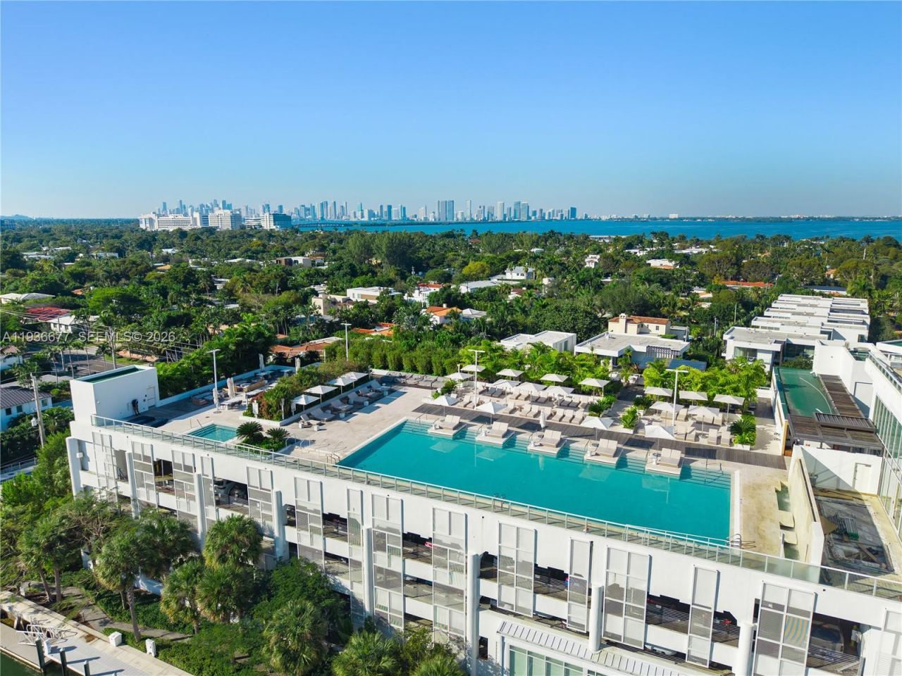 4701 N Meridian Ave, Unit 304, Miami Beach, FL 33140 Photo