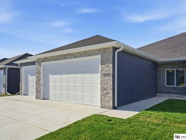 5837 S 95th Street, Lincoln, NE 68526