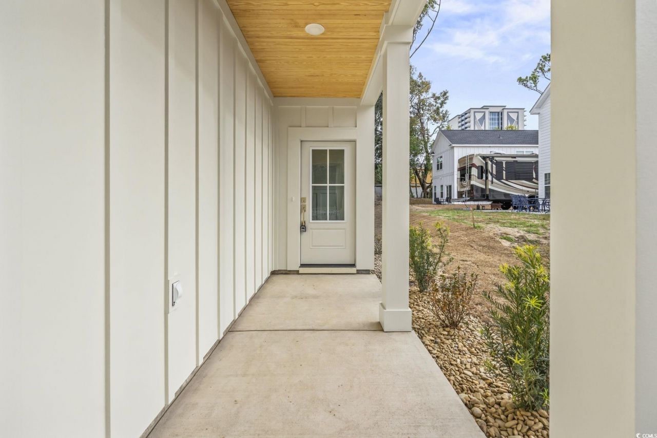 2547 Sand Dunes Dr. Photo 6