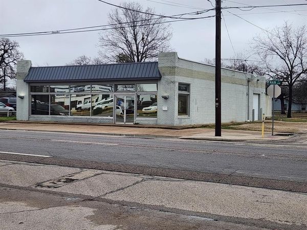 607 S Main Street , Cleburne, TX 76033