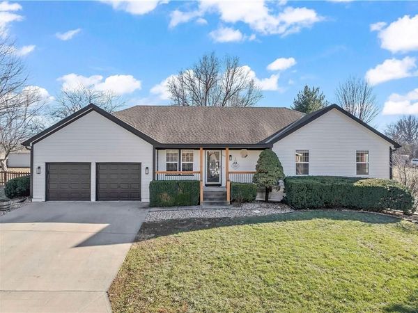 1111 S Doyle Street, Louisburg, KS 66053