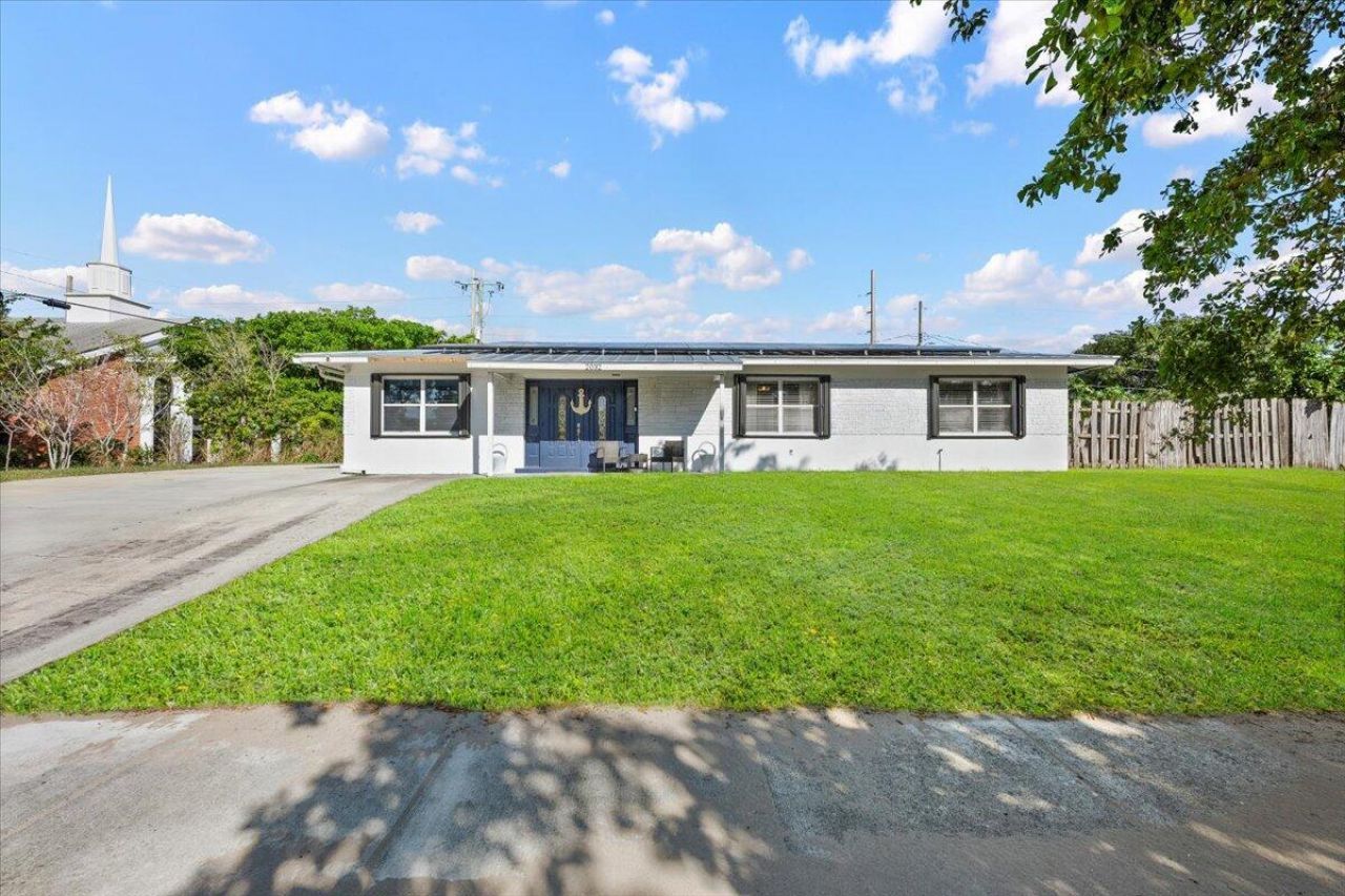 2032 6th Court S, Lake Worth Beach, FL 33461 Photo
