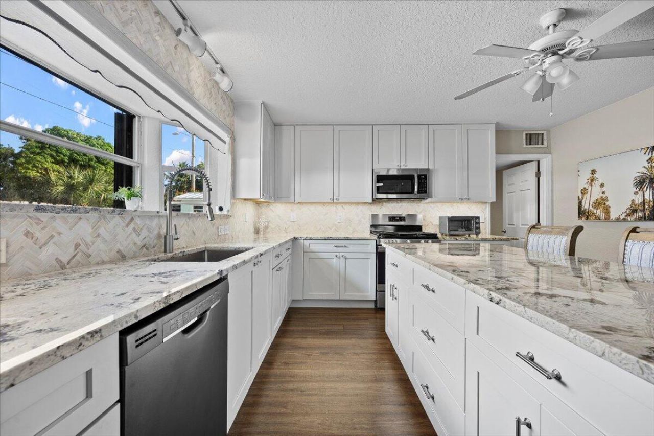 2032 6th Court S, Lake Worth Beach, FL 33461 Photo