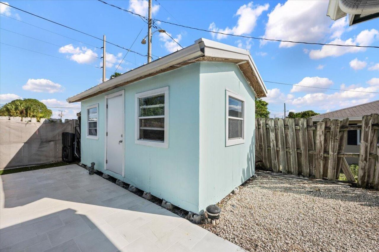 2032 6th Court S, Lake Worth Beach, FL 33461 Photo