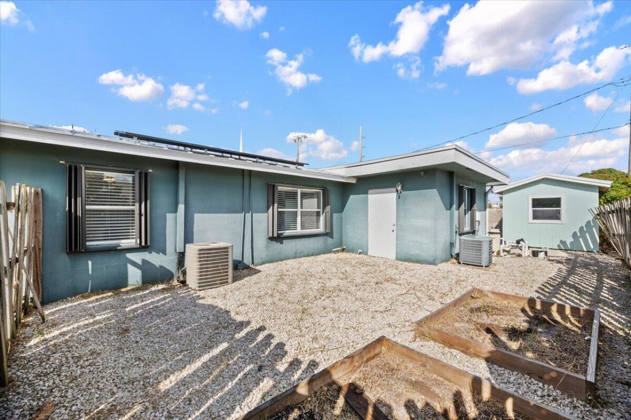 2032 6th Court S, Lake Worth Beach, FL 33461 Photo