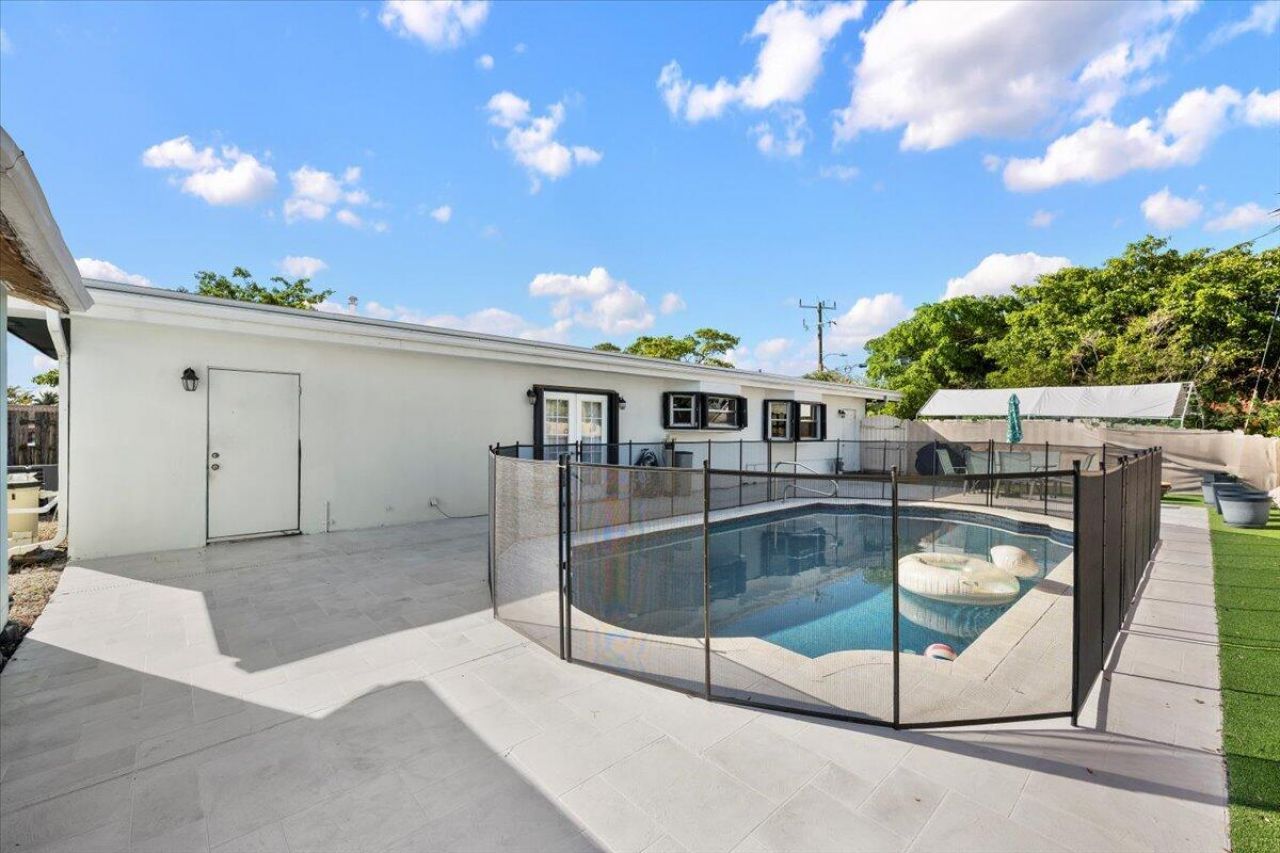 2032 6th Court S, Lake Worth Beach, FL 33461 Photo