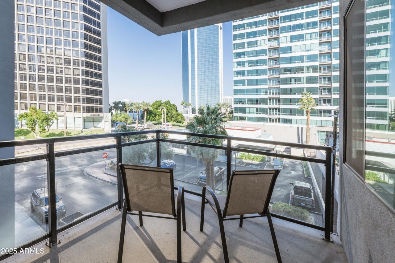 3131 N Central Avenue, Unit 3006, Phoenix, AZ 85012 Main Photo