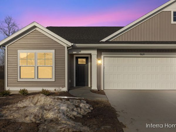 969 Scioto Drive NW, Unit 20, Comstock Park, MI 49321