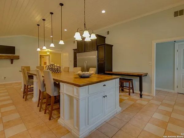 142 Vercie, Rockport, TX 78382