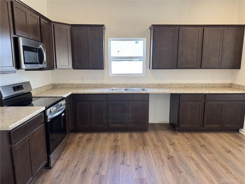 1704 Chevington Chase, Tipp City, OH 45371 Photo 7