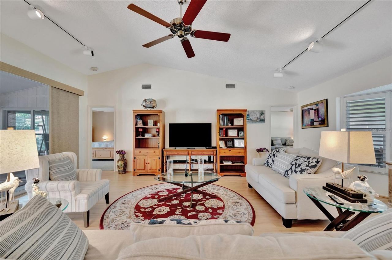 5721 Garden Lakes Majestic, Bradenton, FL 34203 Photo