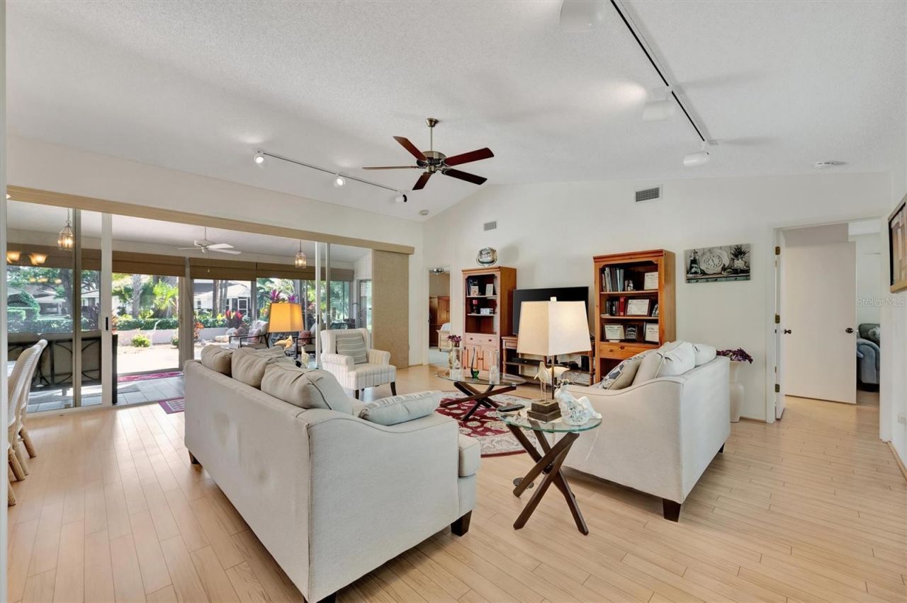 5721 Garden Lakes Majestic, Bradenton, FL 34203 Photo