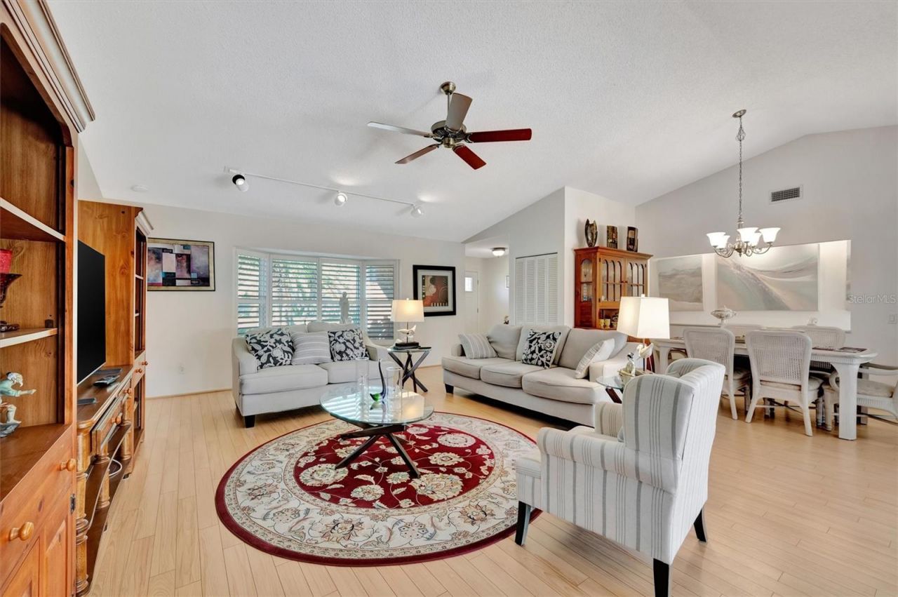 5721 Garden Lakes Majestic, Bradenton, FL 34203 Photo