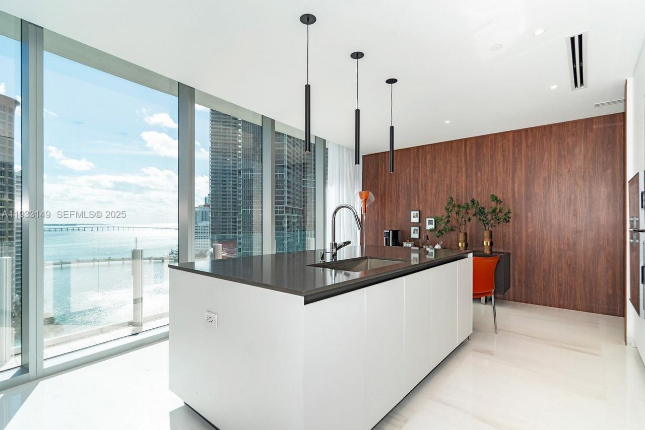 300 Biscayne Blvd Way, Unit 1901, Miami, FL 33131 Photo