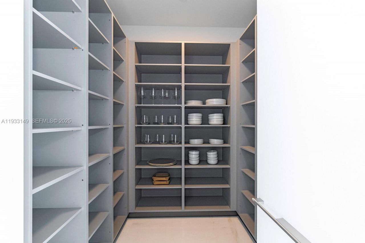 300 Biscayne Blvd Way, Unit 1901, Miami, FL 33131 Photo