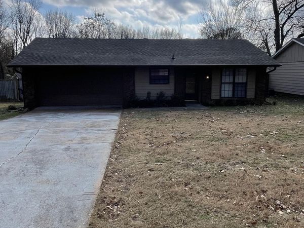 105 Wells Fargo Trl, Jacksonville, AR 72076