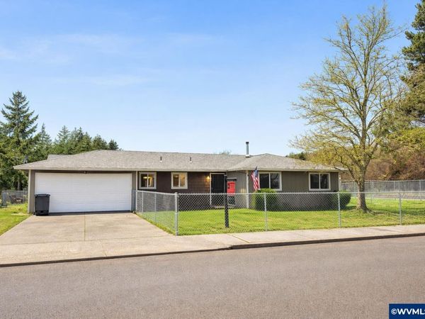454 NE Elm St, Sheridan, OR 97378