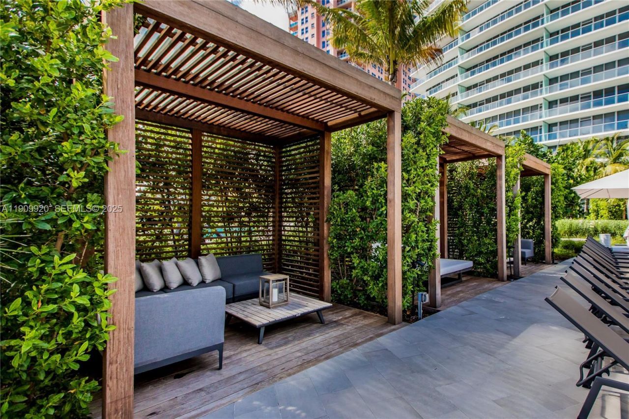 2200 N Ocean Blvd, Unit N605, Fort Lauderdale, FL 33305 Photo