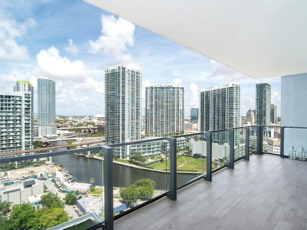 68 SE 6th St, Unit 2010, Miami, FL 33131